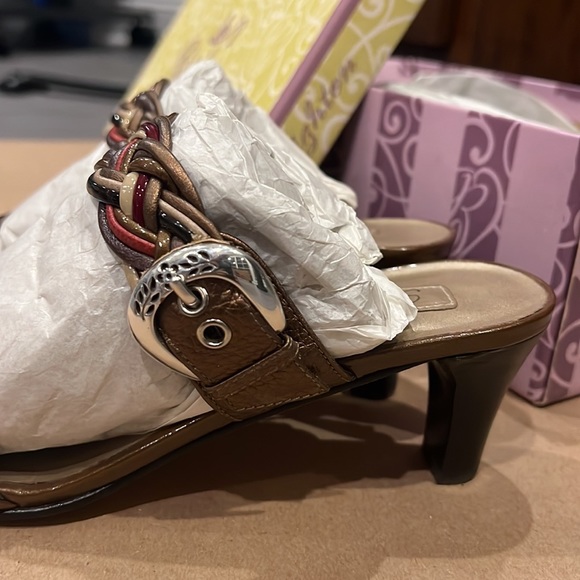 BrightonFootwear 8 - Picture 7 of 15